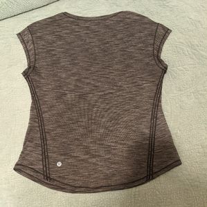 Lululemon Lost In Pace Short Sleeve size 6